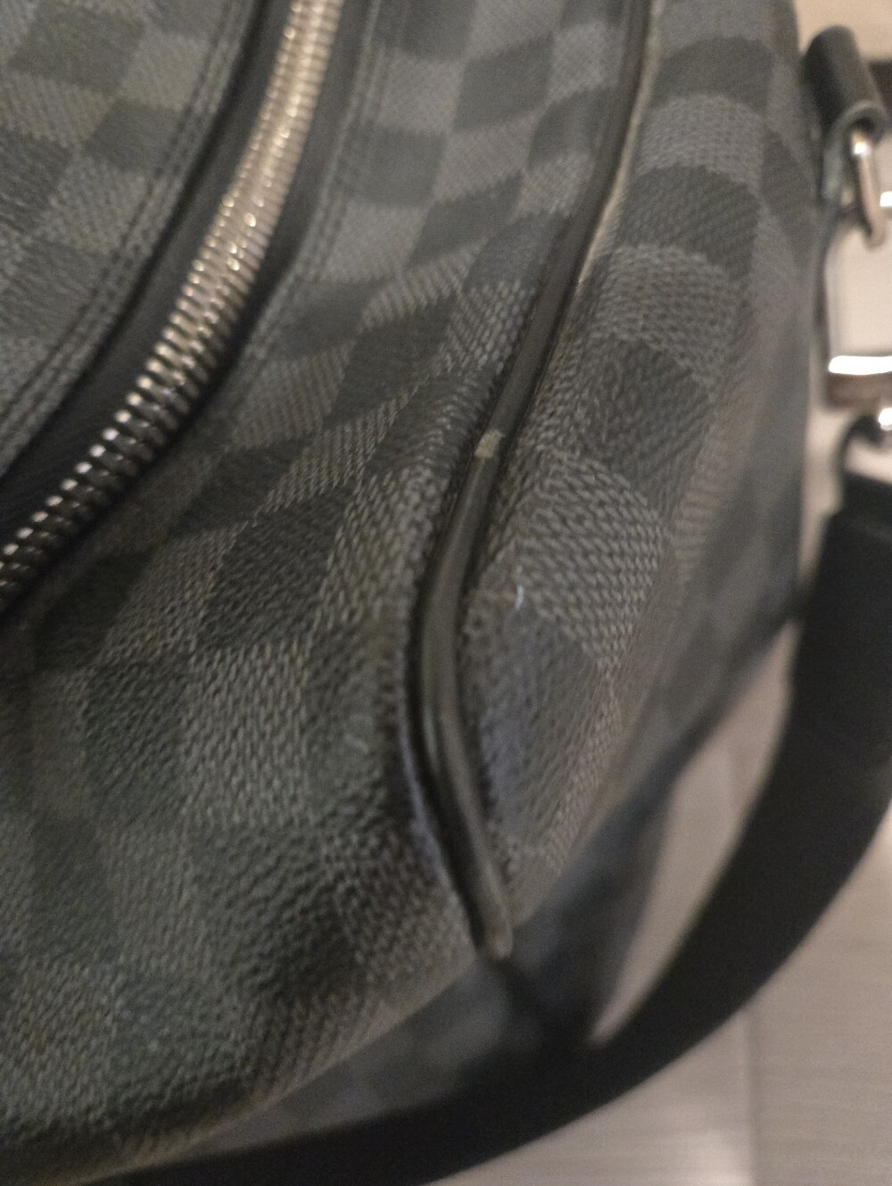 Louis Vuitton Roadster Duffle Bag Damier Graphite - Picture 10 of 16